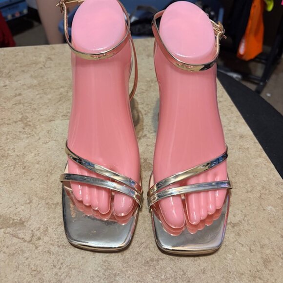 Women's Gold Heeled Sandals Dressy Square Open Toe Strappy High Heels SZ 7.5 - Picture 4 of 12